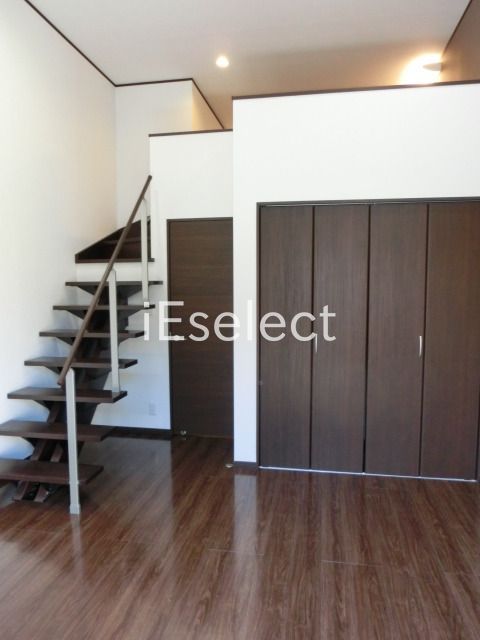 その他部屋・スペース　テラスからの洋室。