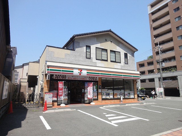 コンビニ　セブンイレブン 京都西大路松原店（コンビニ）まで443m