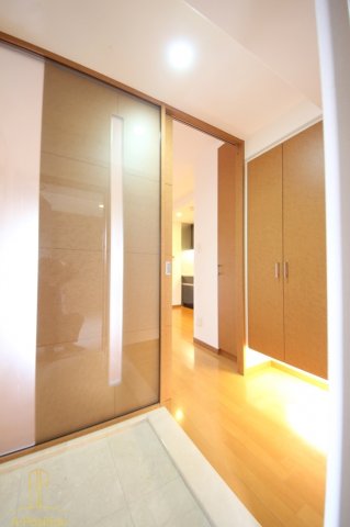 玄関　リーガル梅田EAST