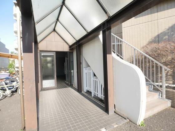 エントランス　日当たり良好