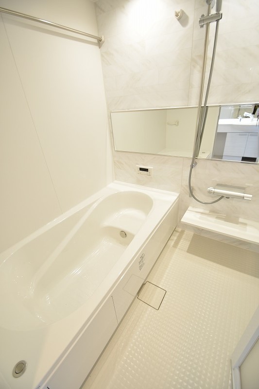 バス・シャワールーム　お問合せはシティホーム海田センター　082-821-2227