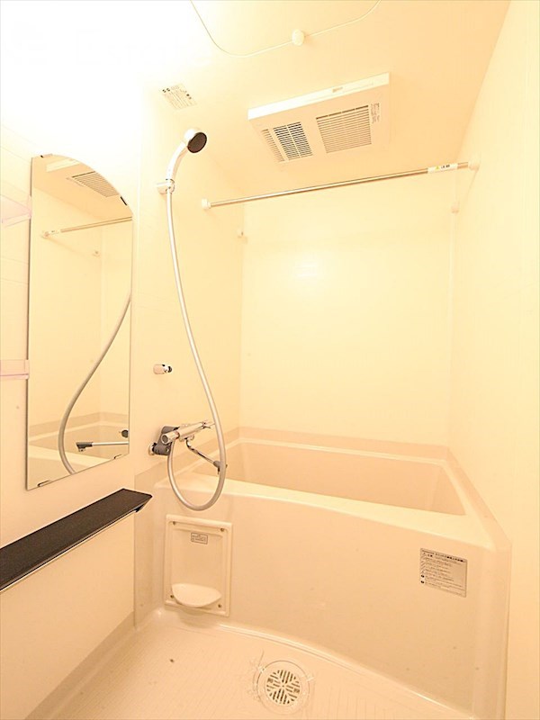 バス・シャワールーム　バスルーム