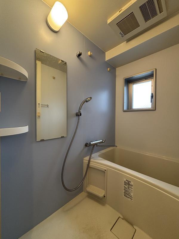 バス・シャワールーム　別部屋の写真です