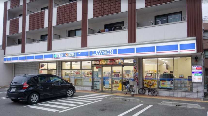 コンビニ　ローソン（コンビニ）まで32m