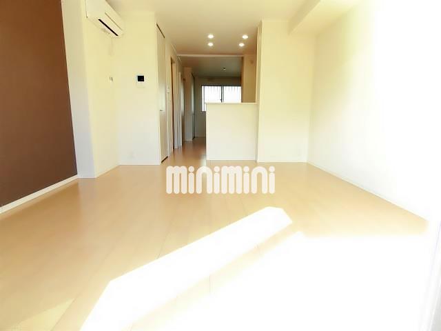 居室・リビング　広々１２．５帖のリビング、フローリング床です。