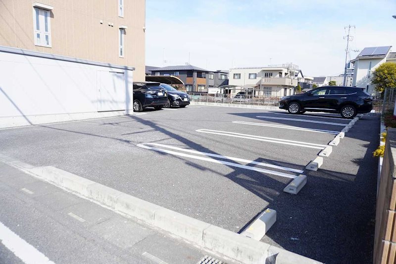 駐車場　敷地内駐車場（空き要確認）