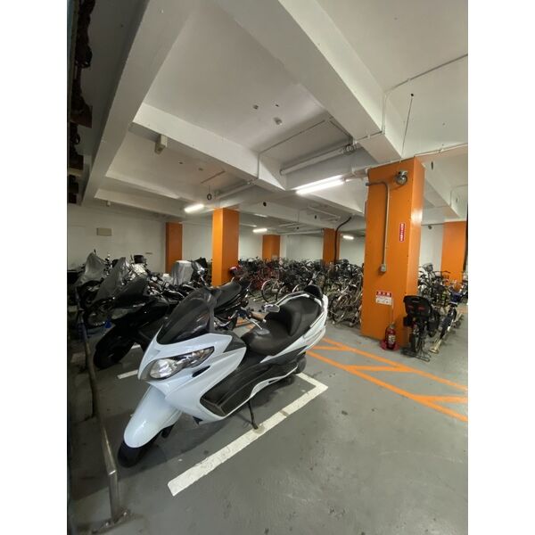 駐車場　バイク・自転車置場