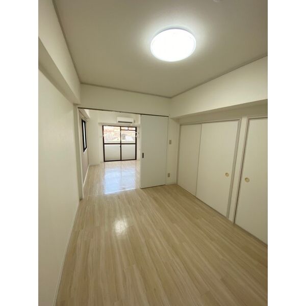 居室・リビング　洋室