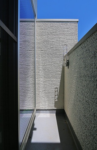 バルコニー　洗濯物はこちらへどうぞ。