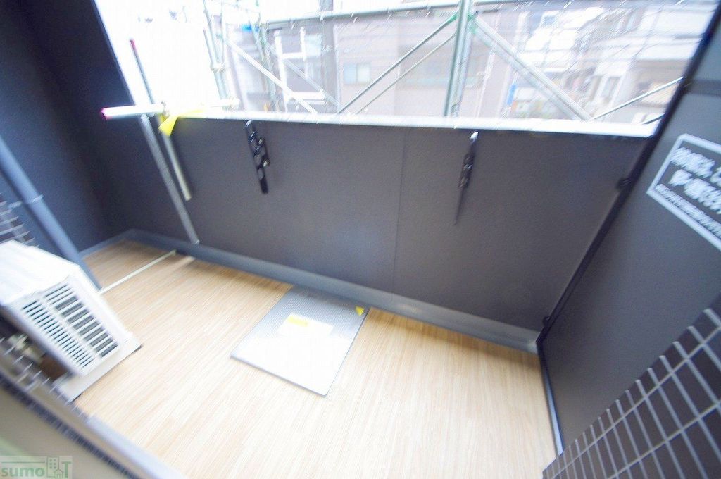 バルコニー　同じ建築会社が建てた別の物件の写真です。