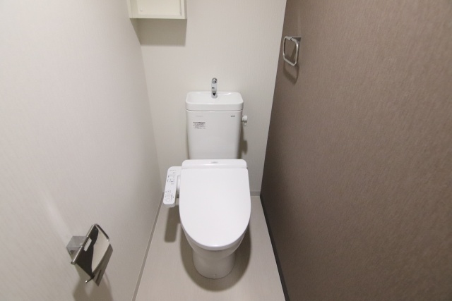 トイレ　※別室の参考写真の為、現況優先です。