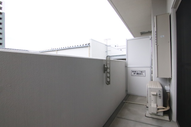 バルコニー　※別室の参考写真の為、現況優先です。