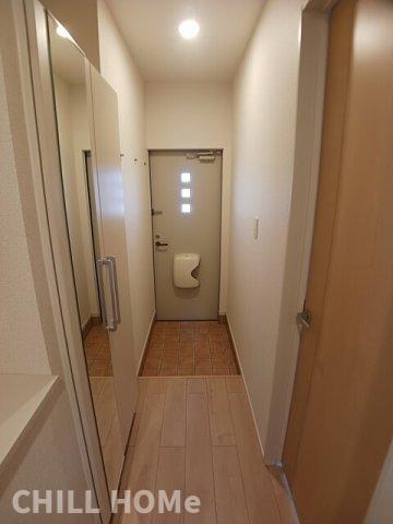 玄関　当社、チルホームのHPもご覧ください(^^)/物件情報多数♪