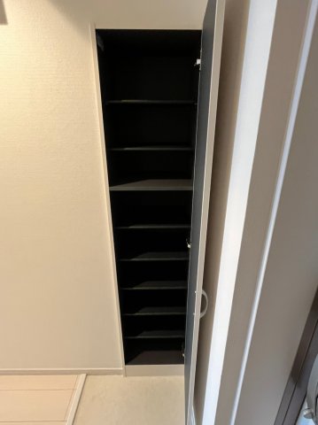 玄関　同施工会社施工物件の参考写真になります※現況優先