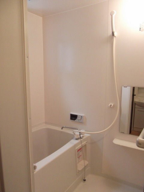 バス・シャワールーム　☆冷めても安心の追焚機能付バス☆