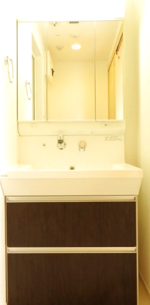 洗面設備　嬉しい独立洗面台♪