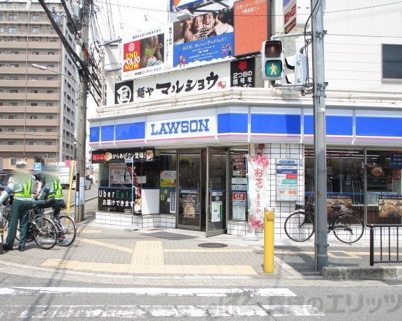 コンビニ　ローソン江坂公園前店（コンビニ）まで200m