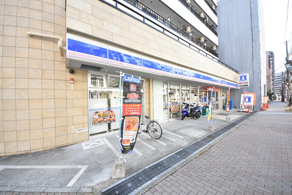 コンビニ　ローソン神戸生田町四丁目店（コンビニ）まで327m