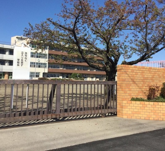 小学校　栃木市立吹上小学校（小学校）まで2062m