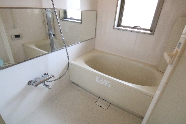 バス・シャワールーム　※別室の参考写真の為、現況優先です。