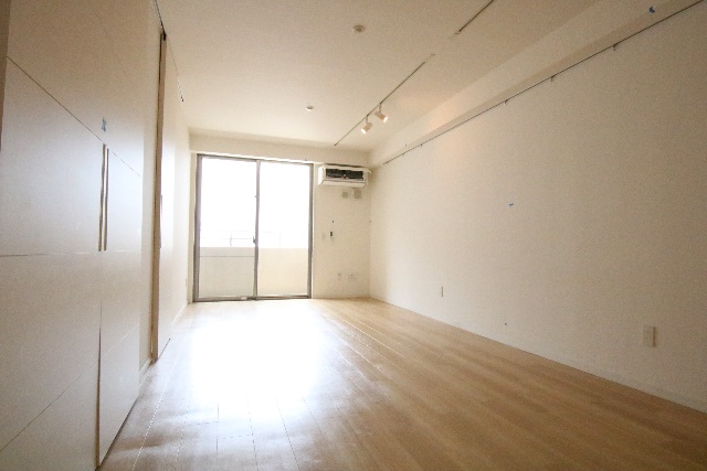 居室・リビング　※別室の参考写真の為、現況優先です。