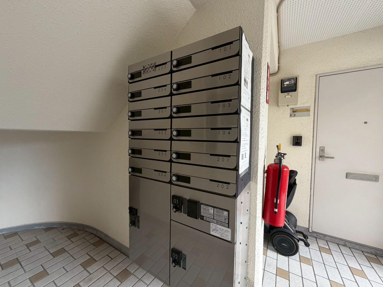 その他　共有部に宅配ボックスが設置されています