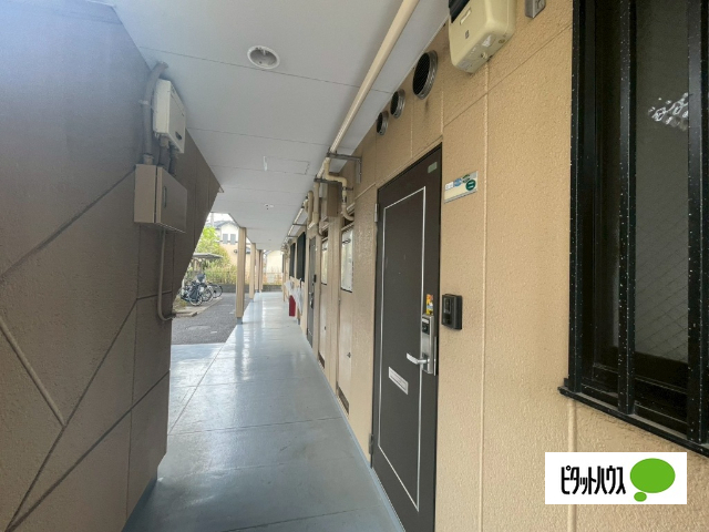 ロビー　外観写真（昼）