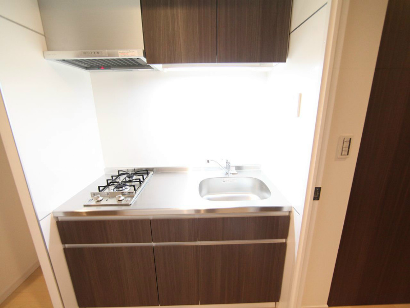 キッチン　システムキッチン（ガス2口）冷蔵庫・レンジ等ご用意できます