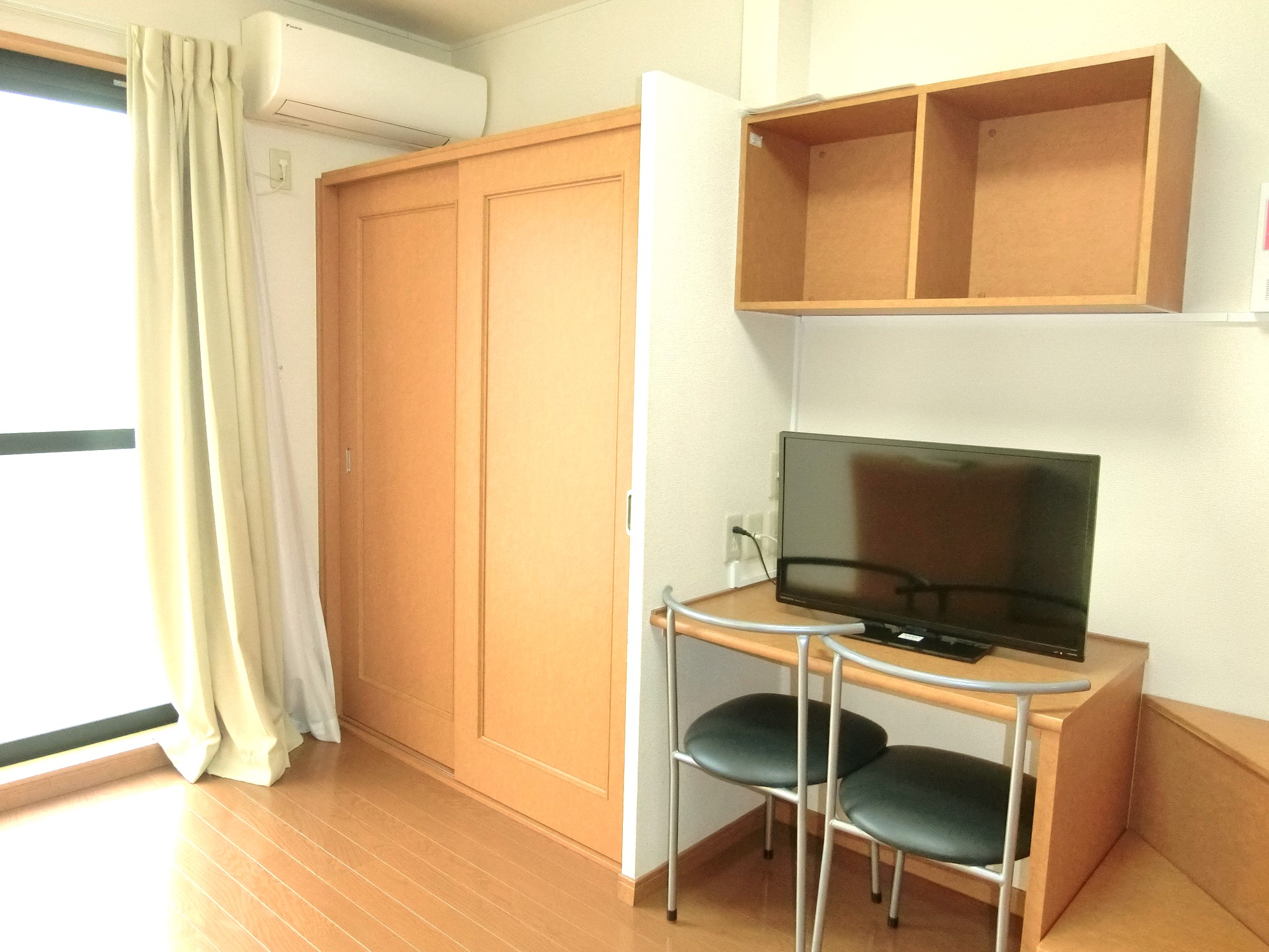 その他設備　テレビと全身鏡を完備です☆