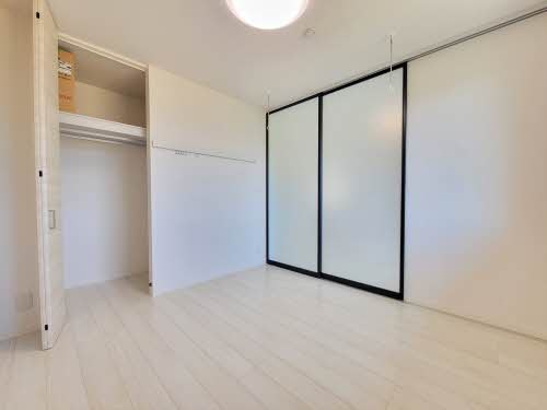 収納　参考：201号室（内装・設備が異なる場合があります。）