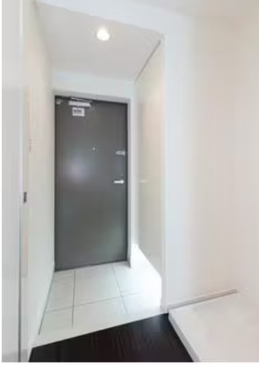 玄関　※別部屋の参考写真です。