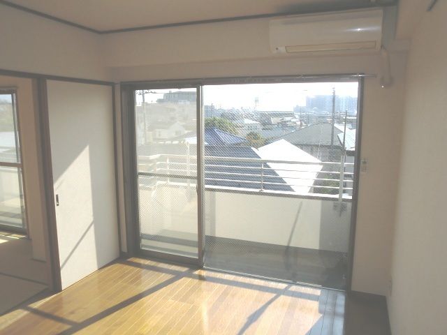 その他部屋・スペース　★明るいリビングスペース9.3帖です★