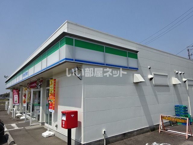 コンビニ　ファミリーマート 可児羽崎八幡前店（コンビニ）まで941m