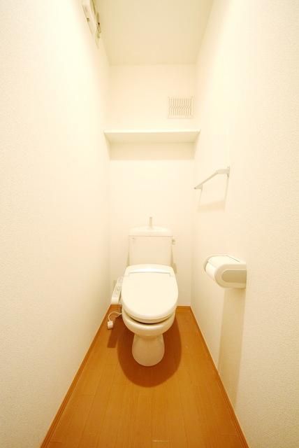 トイレ　ウォシュレット付です♪