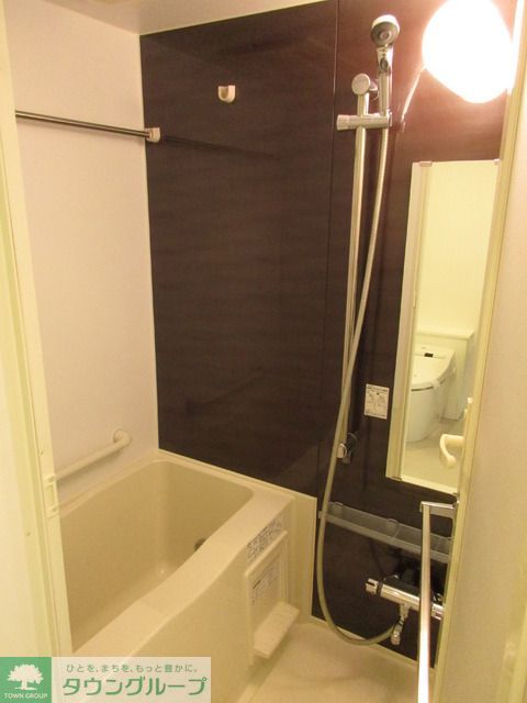 バス・シャワールーム　Ｅタイプ2016年6月撮影 同タイプ305号室の写真です。