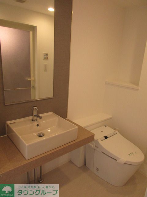 洗面設備　Ｅタイプ2016年6月撮影 同タイプ305号室の写真です。