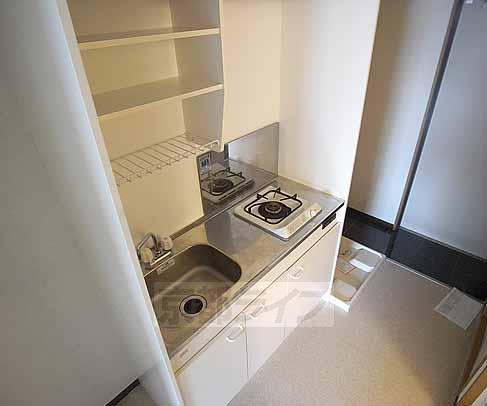 キッチン　料理スペース確保できております