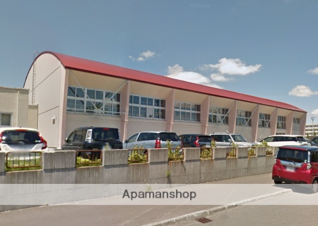 小学校　新川小（小学校）まで394m