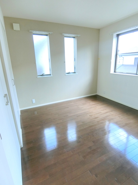 その他部屋・スペース　★５．６帖の明るい洋室★