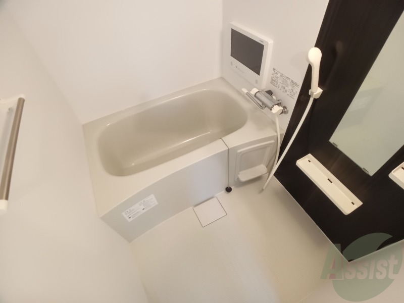 バス・シャワールーム　お風呂になります。一日の疲れを癒してくださいね。