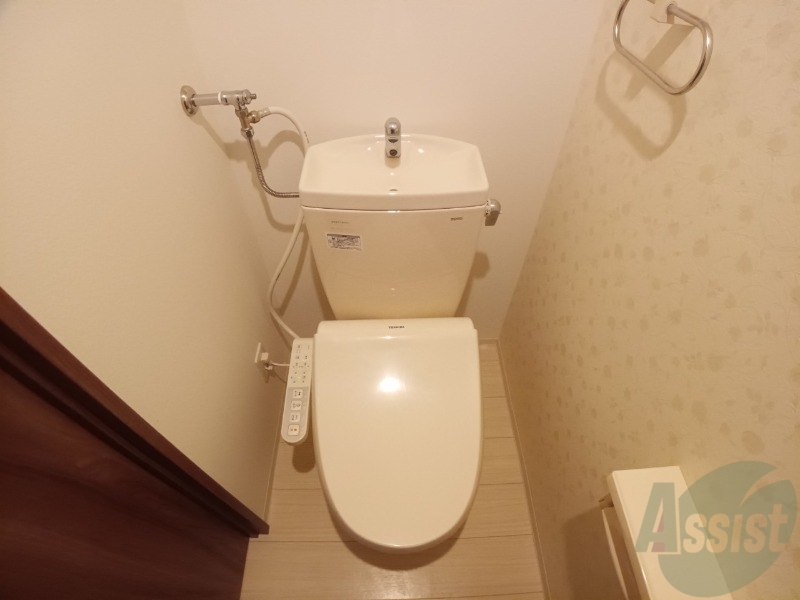 トイレ　トイレです。ウォシュレット付を探している方、おすすめです。