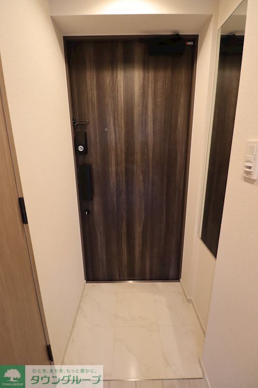 玄関　★写真は別タイプになります