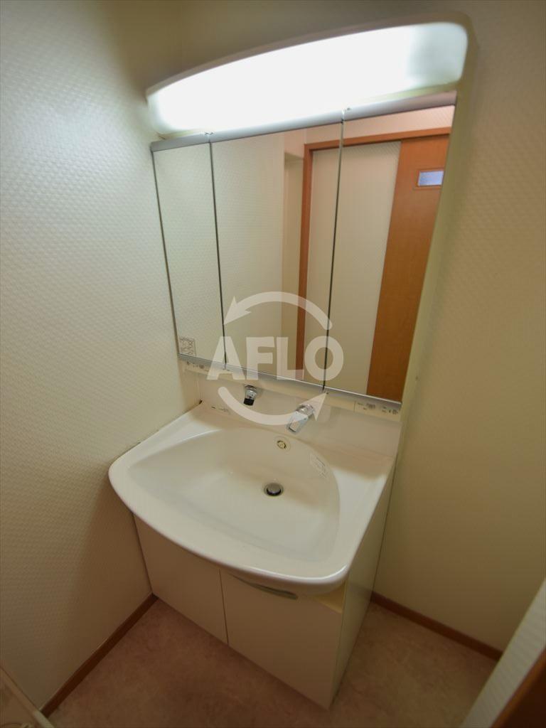 洗面設備　日興桜川ハイツ　洗面台