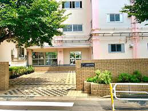 中学校　江戸川区立小岩第四中学校（中学校）まで598m