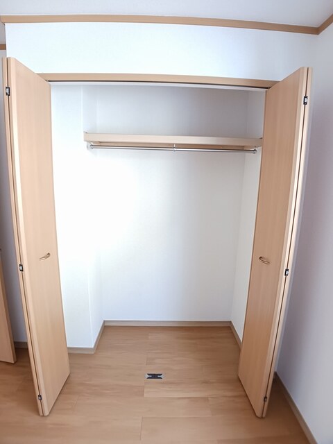 収納　※写真は別号室のものですので現状優先とさせていただきます