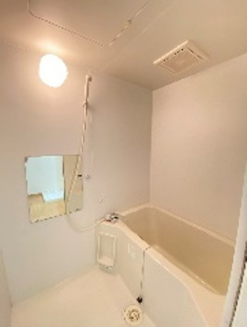 バス・シャワールーム　バスルーム