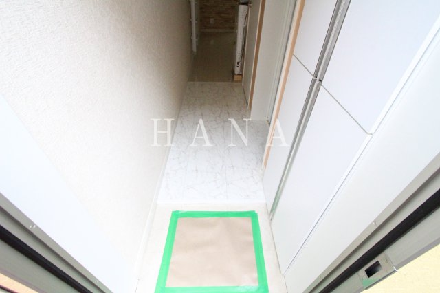 玄関　同物件の参考写真です。