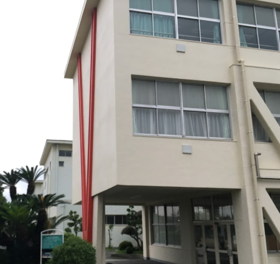 中学校　東海市立上野中学校（中学校）まで595m