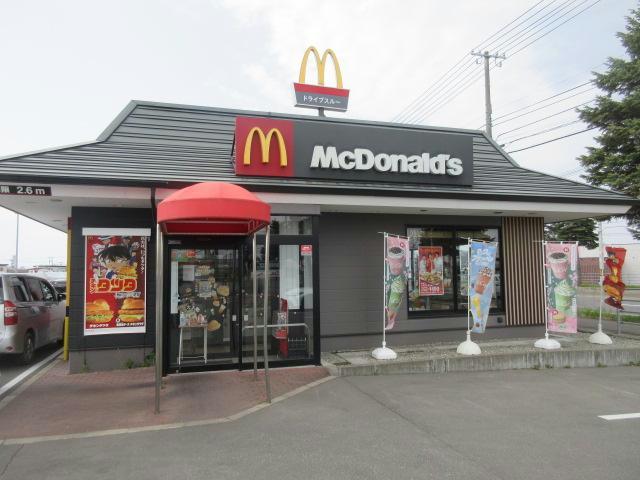 飲食店　マクドナルド38号札内店（飲食店）まで676m