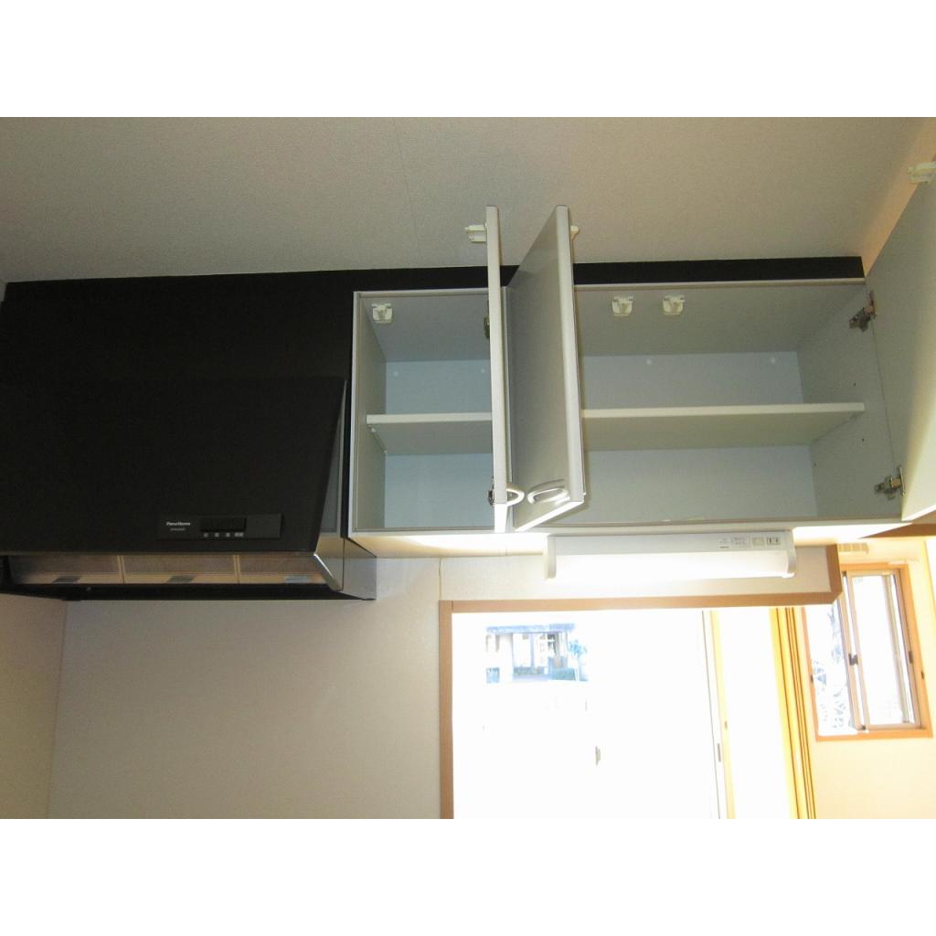 キッチン　コンパクトなキッチンで掃除もラクラク